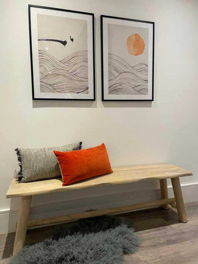 Brand New 3-Bedroom Home In London Bagian luar foto